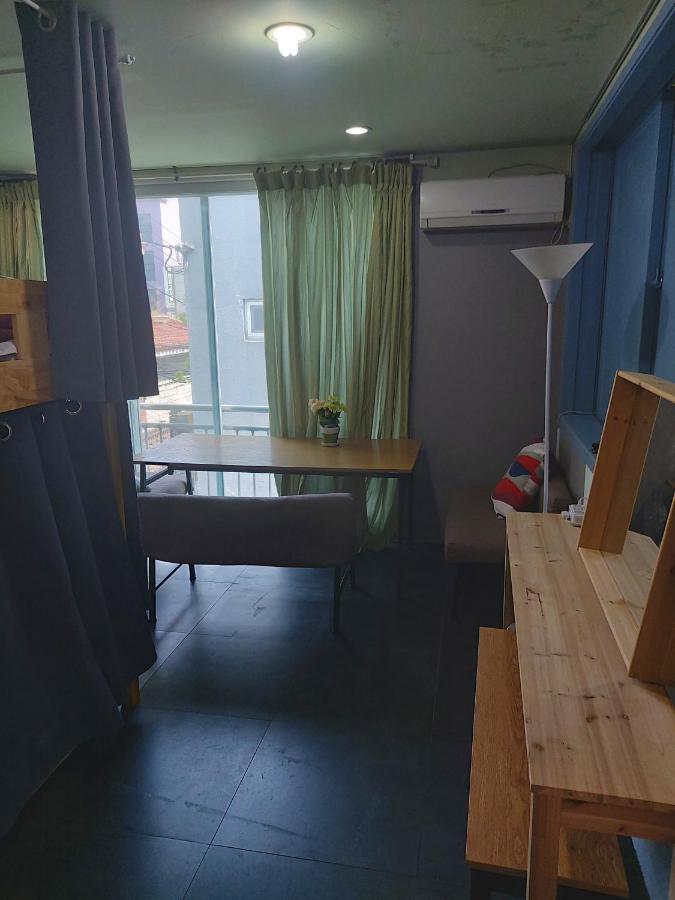 Buzz Guesthouse Hostel Seoel Buitenkant foto