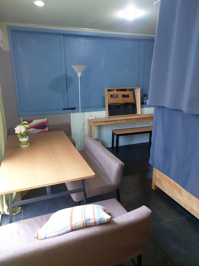 Buzz Guesthouse Hostel Seoel Buitenkant foto