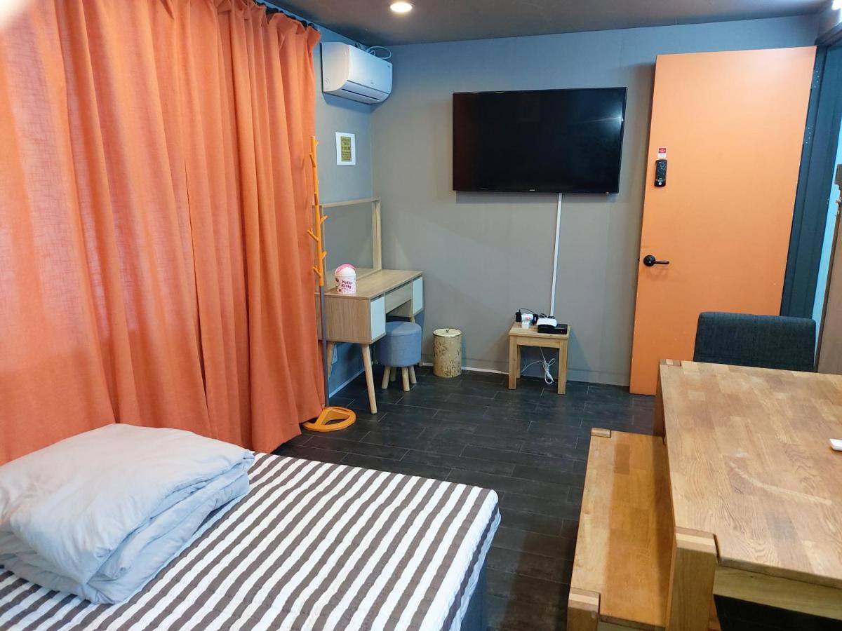 Buzz Guesthouse Hostel Seoel Buitenkant foto