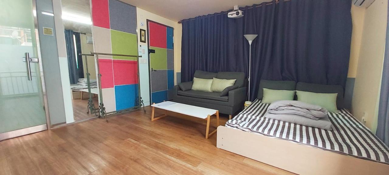 Buzz Guesthouse Hostel Seoel Buitenkant foto